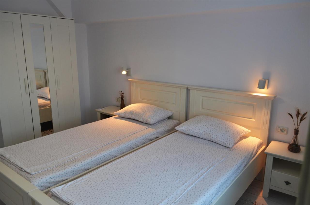 Casa Calin Ξενοδοχείο Crisan  Εξωτερικό φωτογραφία